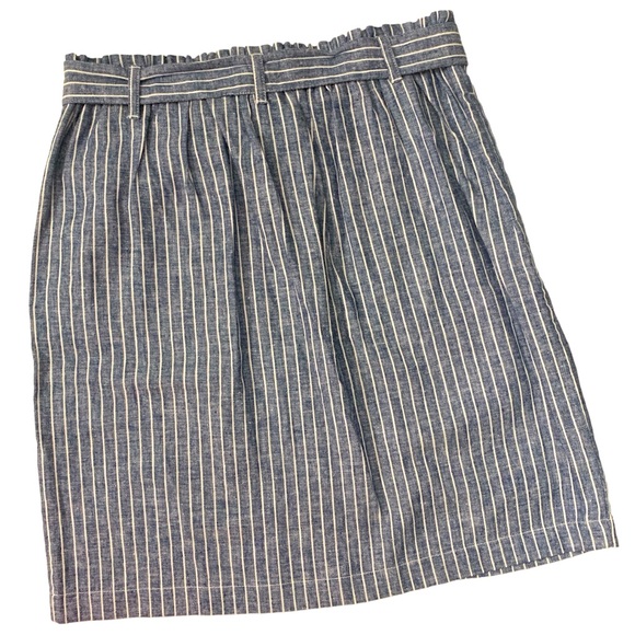 NWT Reitmans, linen/cotton blend, blue skirt with white pinstripes, size 6 - Picture 2 of 7